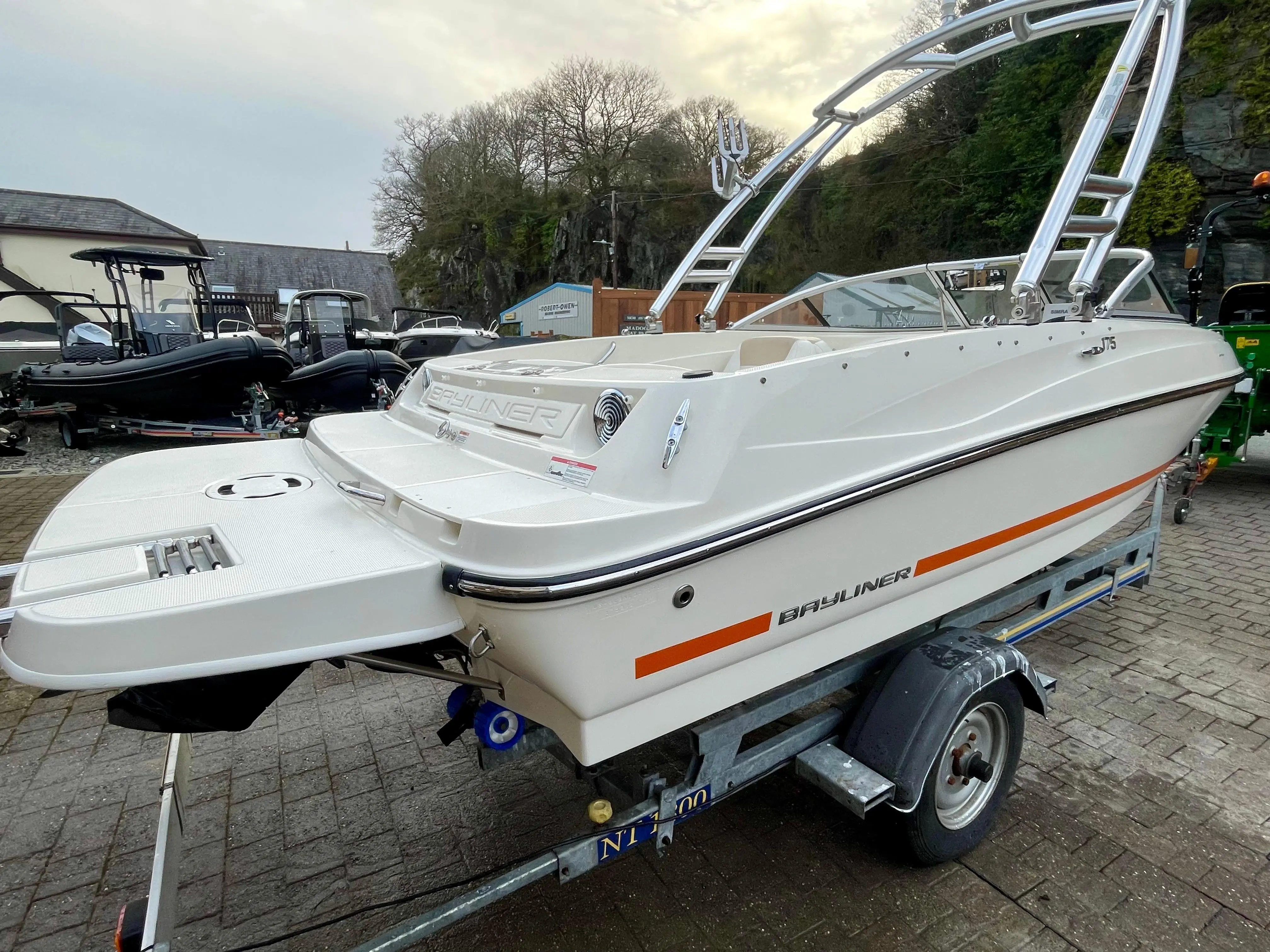 2017 Bayliner 175 bowrider