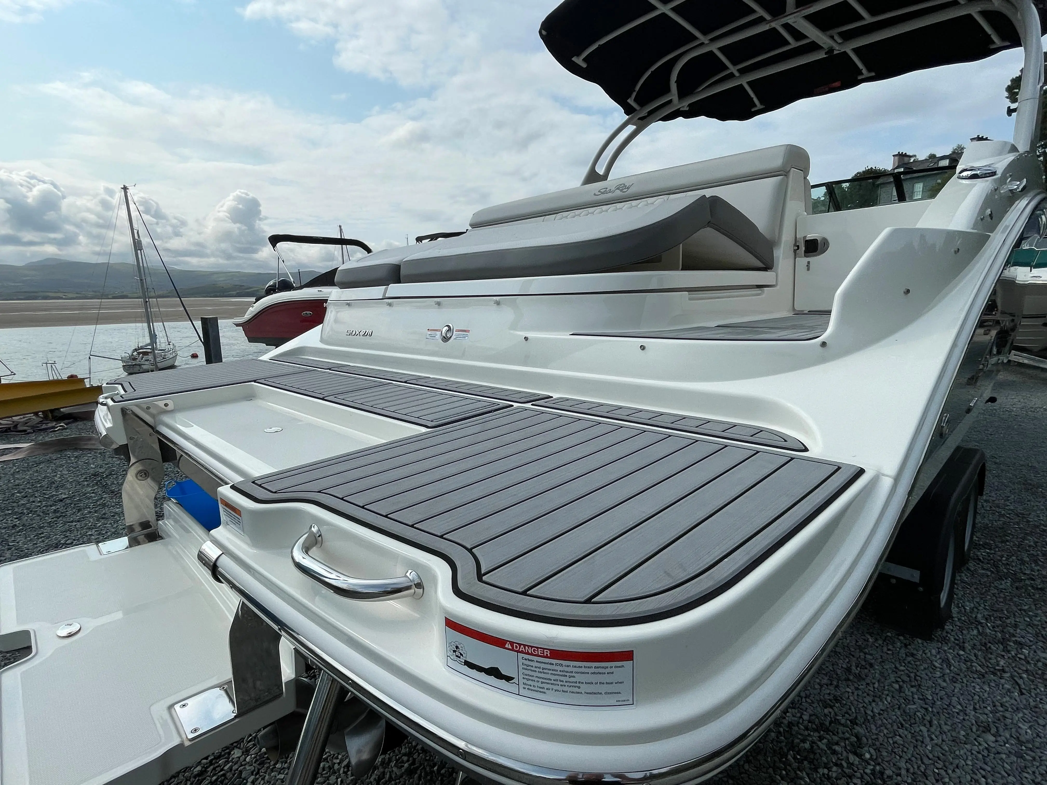 2022 Sea Ray sdx 270