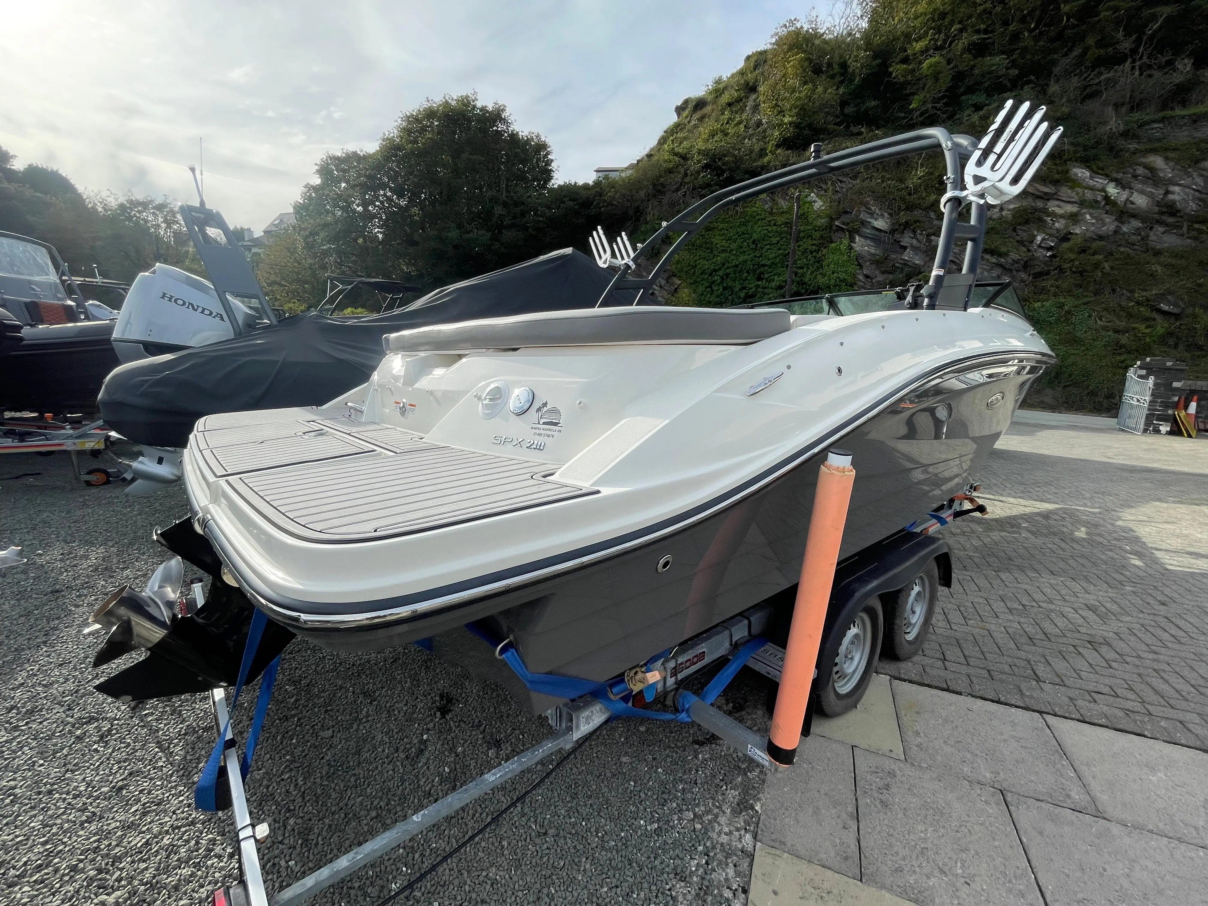 2021 Sea Ray 210 spx