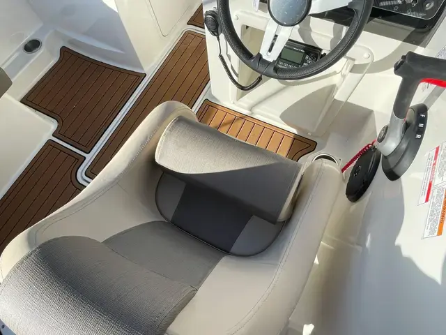 Bayliner Vr4