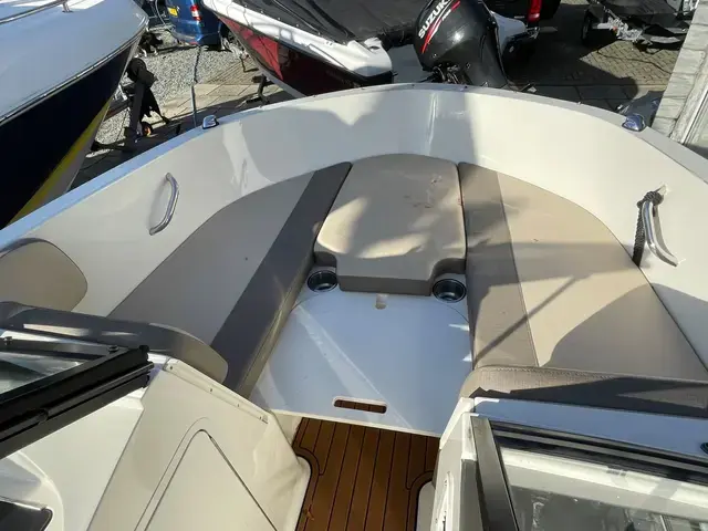 Bayliner Vr4