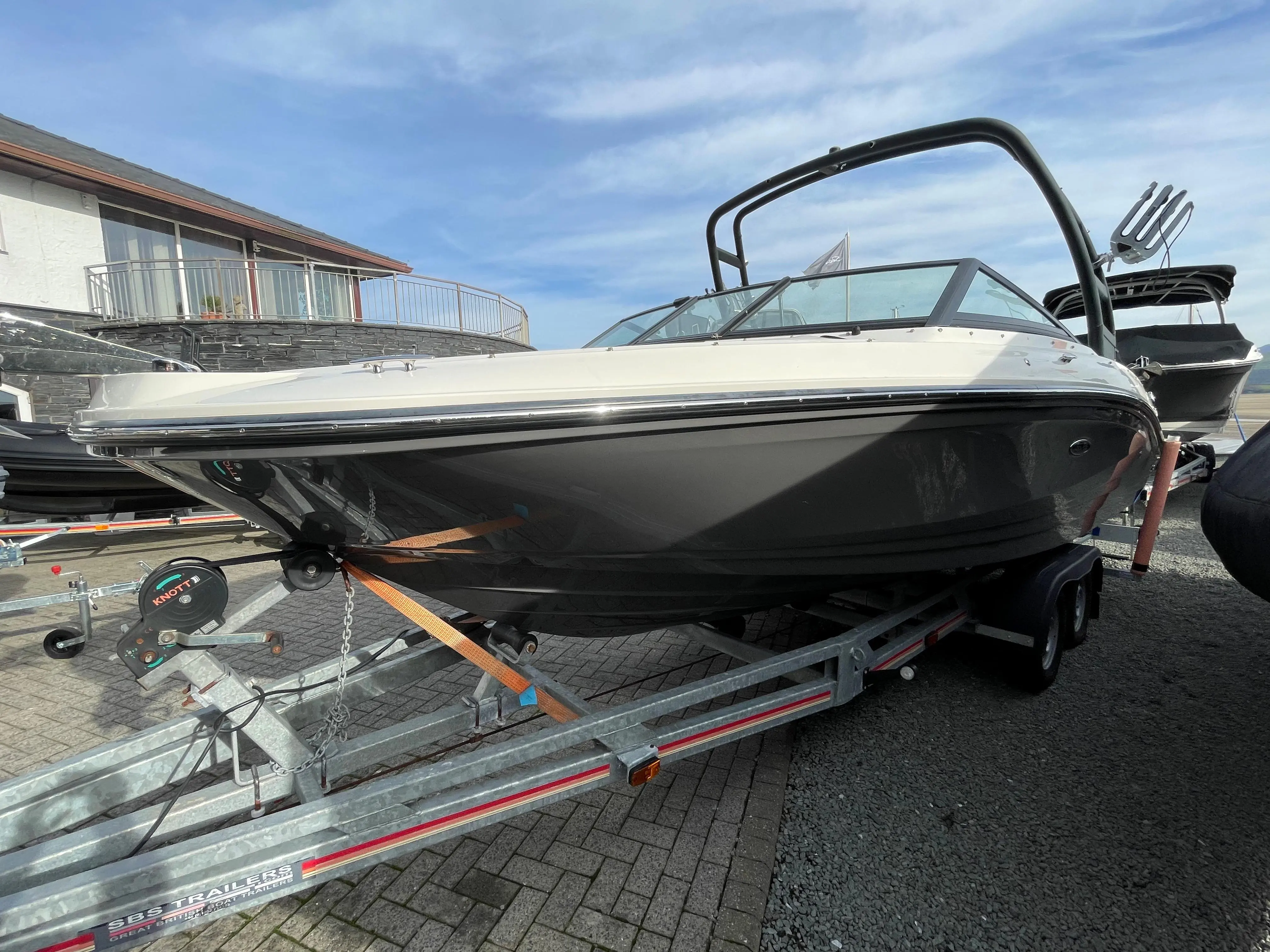 2021 Sea Ray 210 spx