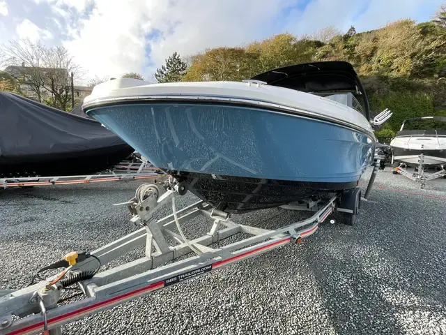 Sea Ray 230 Spx