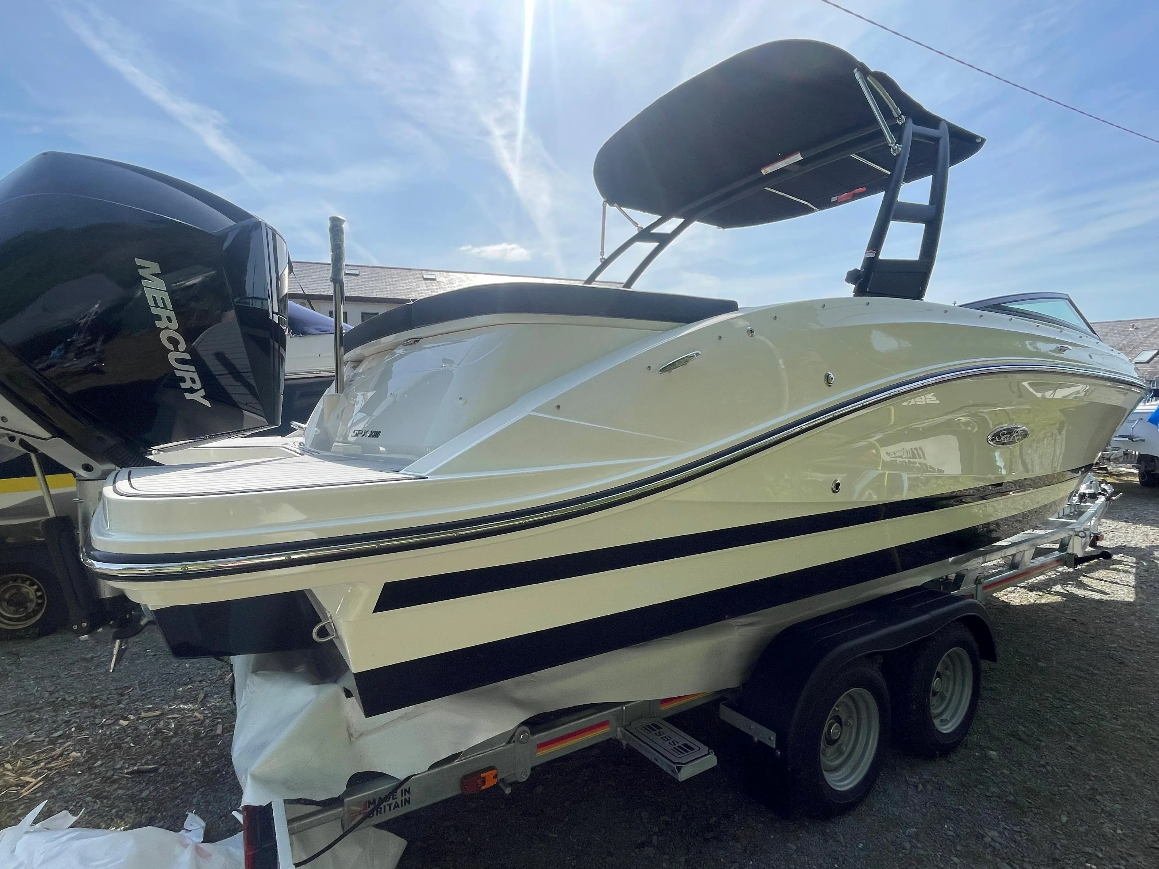 2023 Sea Ray 230 spx outboard