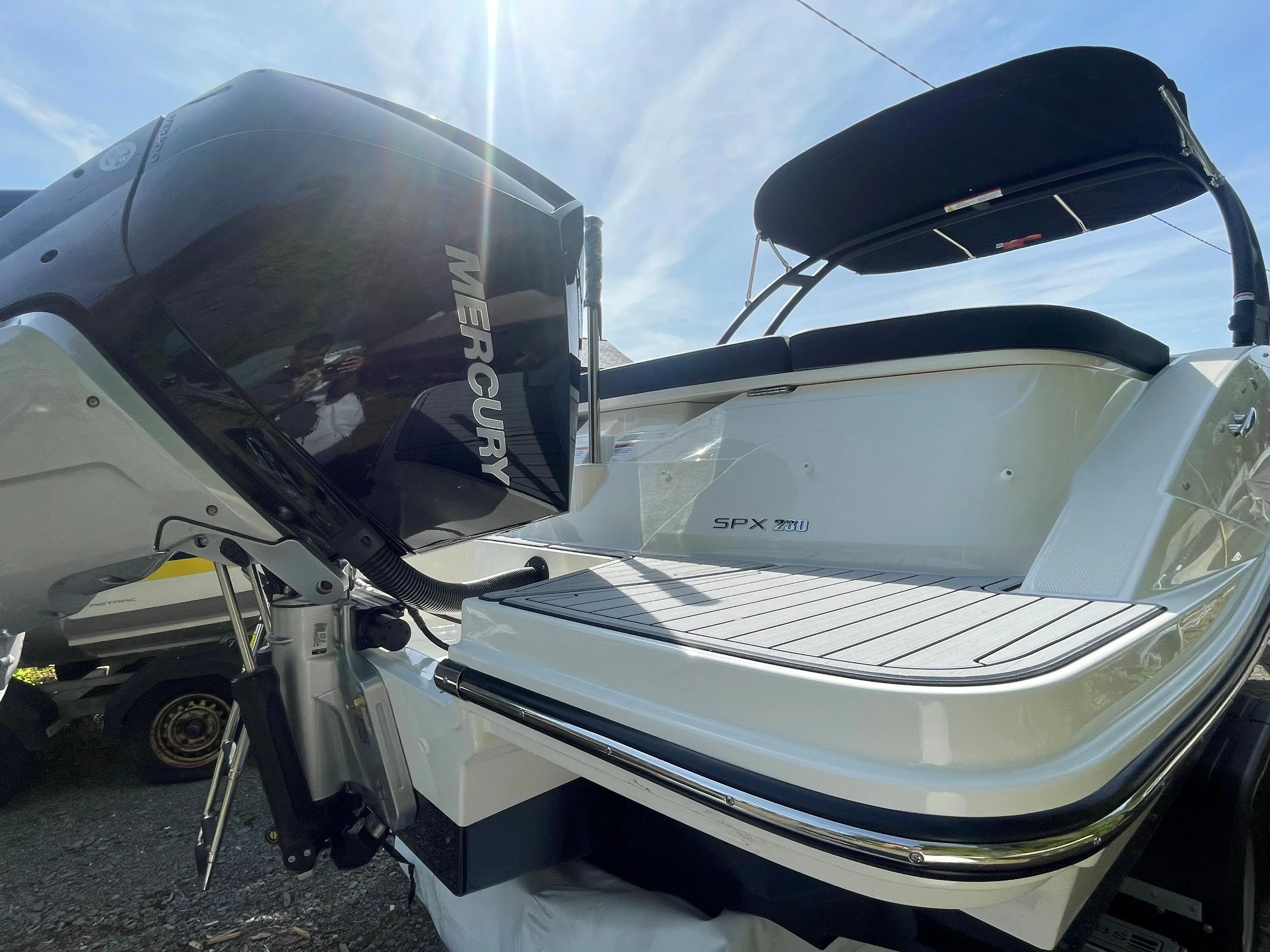 2023 Sea Ray 230 spx outboard