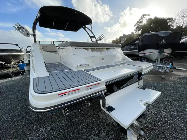 Sea Ray 230 Spx