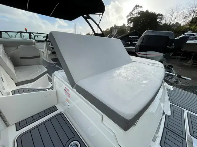 Sea Ray 230 Spx