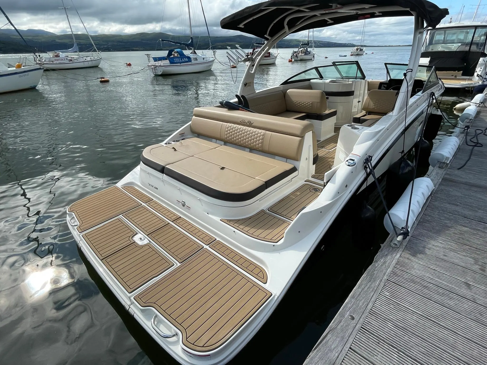 2023 Sea Ray 270 sdx