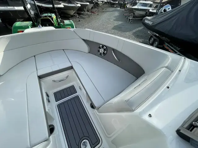 Sea Ray 230 Spx