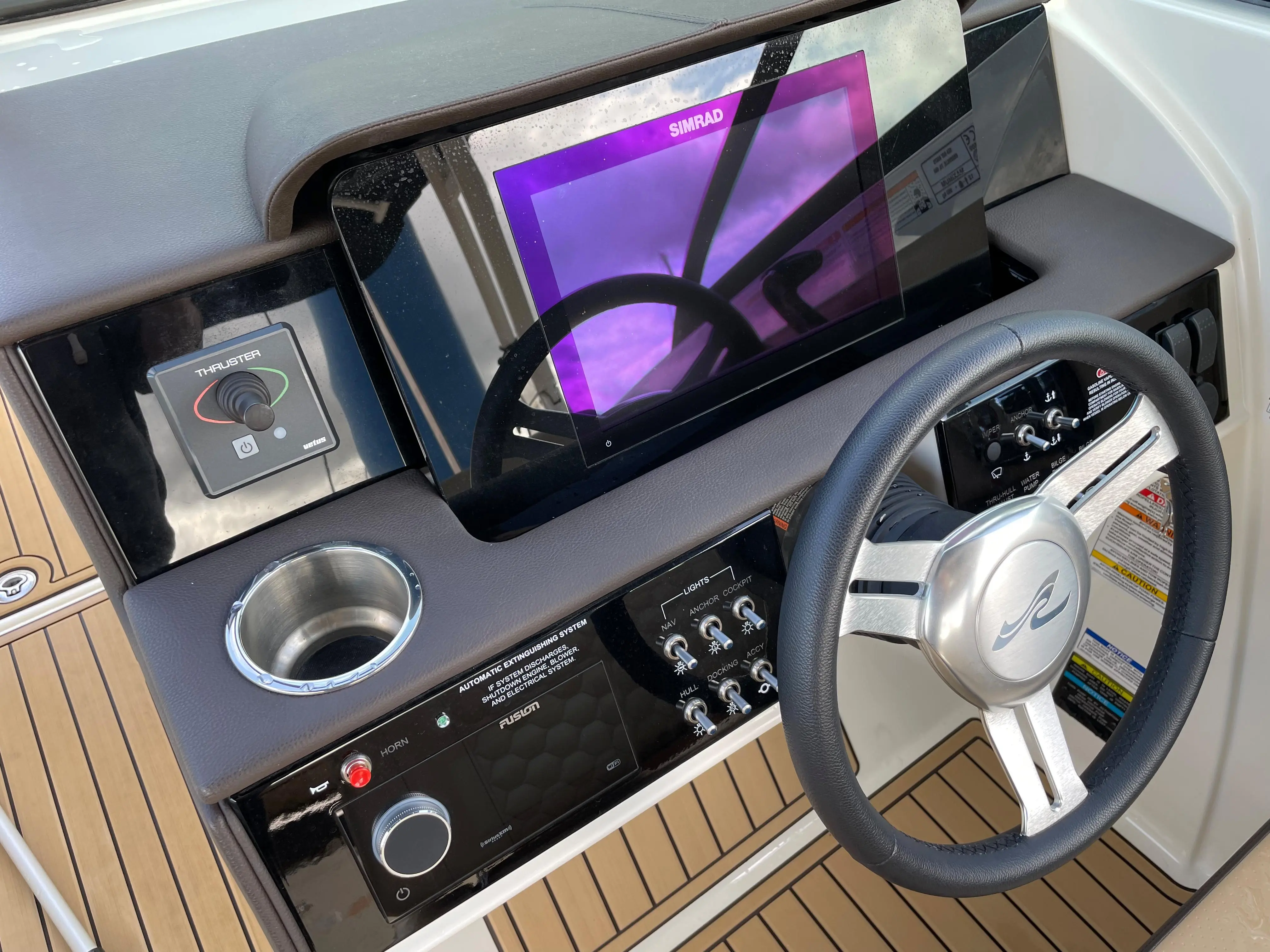 2023 Sea Ray 270 sdx