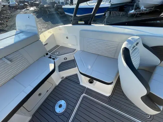 Sea Ray 230 Spx