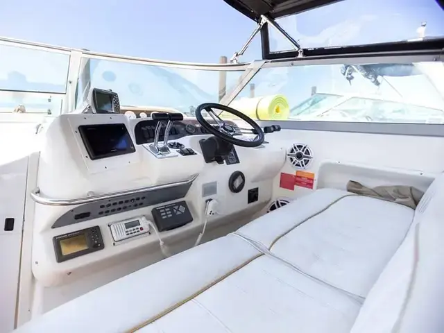 Sea Ray 330 Sundancer