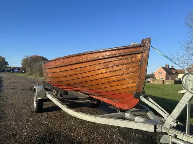 Classic 15' Clinker Dinghy