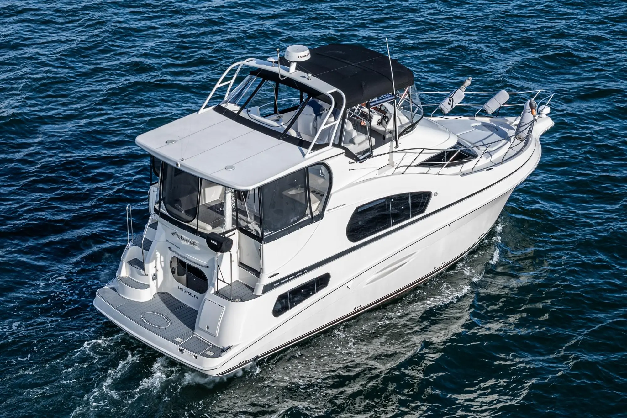 2005 Silverton 39 motor yacht