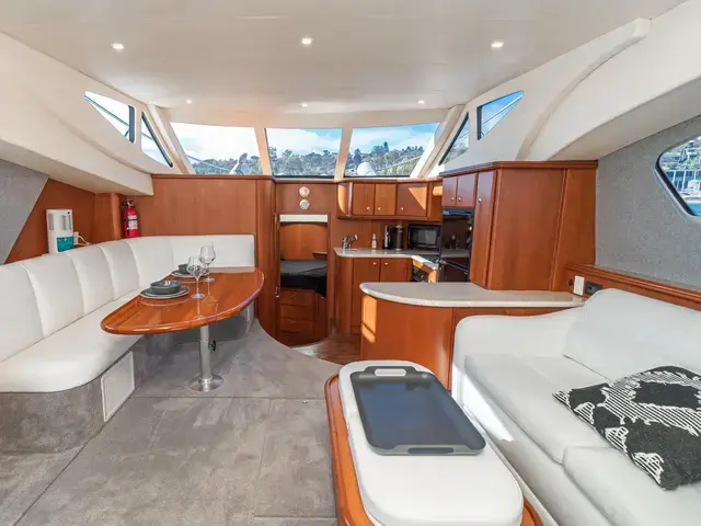 Silverton 39 Motor Yacht