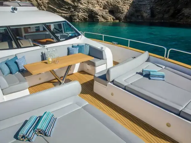 Sunseeker 28M Yacht