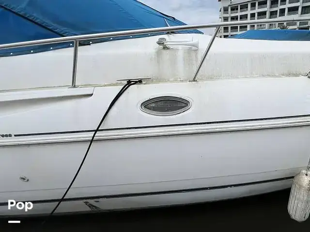 Cruisers Yachts 4270