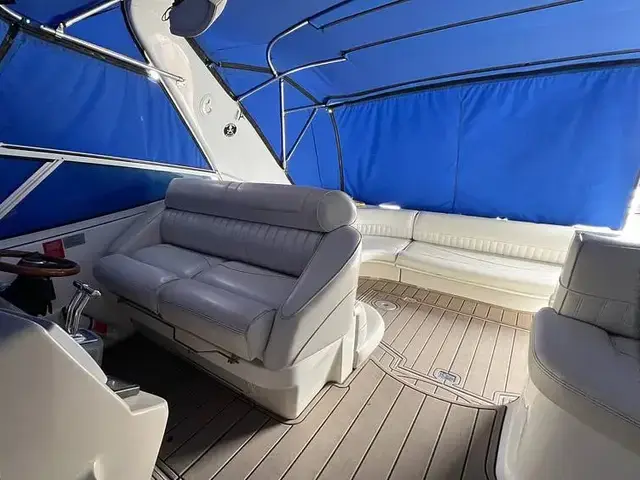 Cruisers Yachts 4270