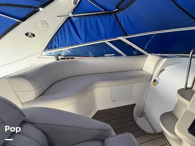 Cruisers Yachts 4270