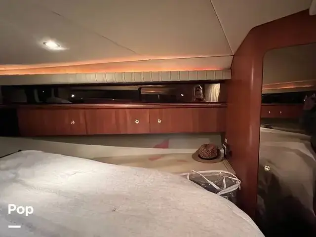 Cruisers Yachts 4270