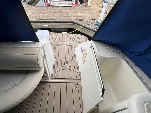 Cruisers Yachts 4270