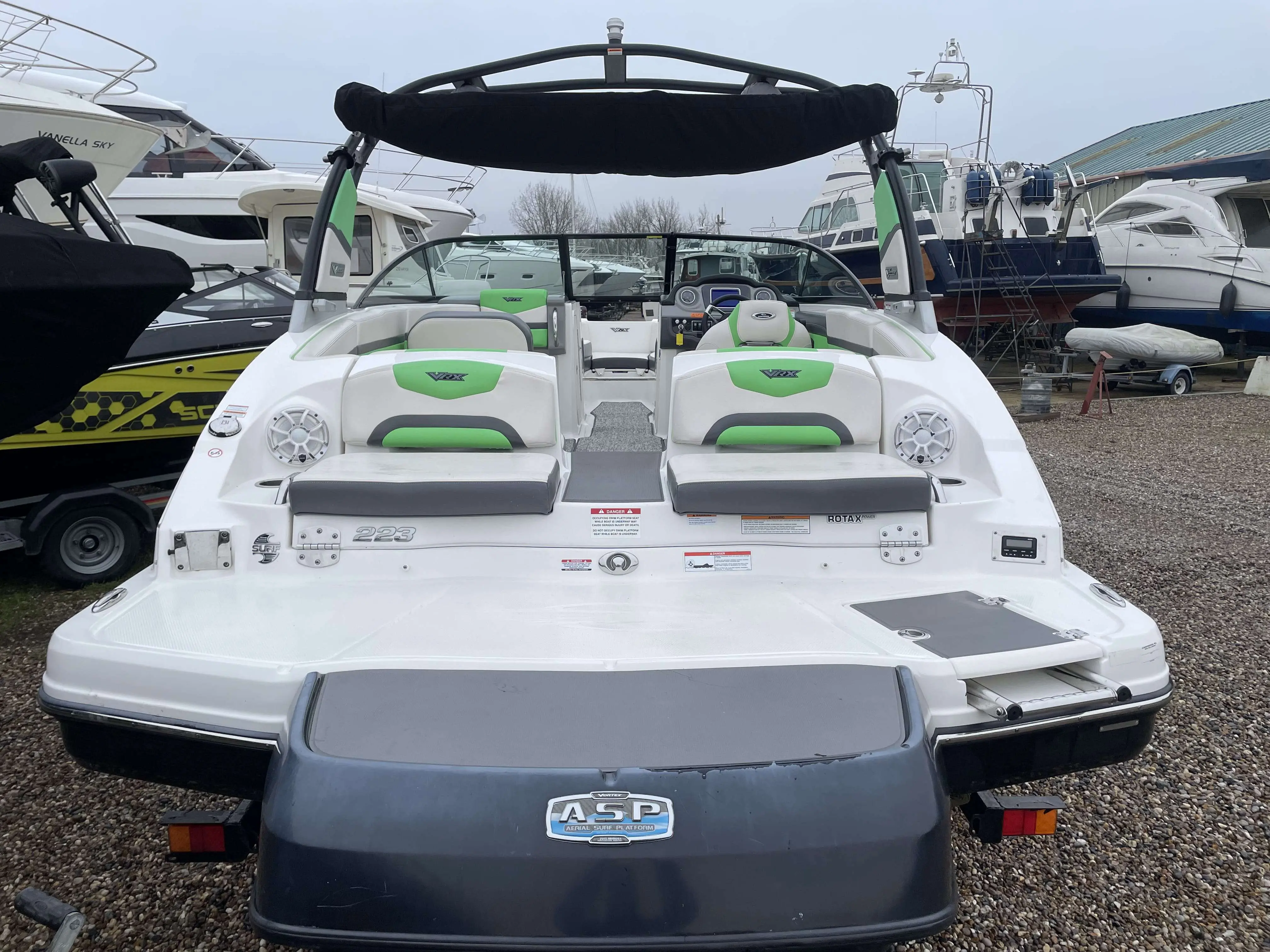 2018 Chaparral 223 vortex vxr