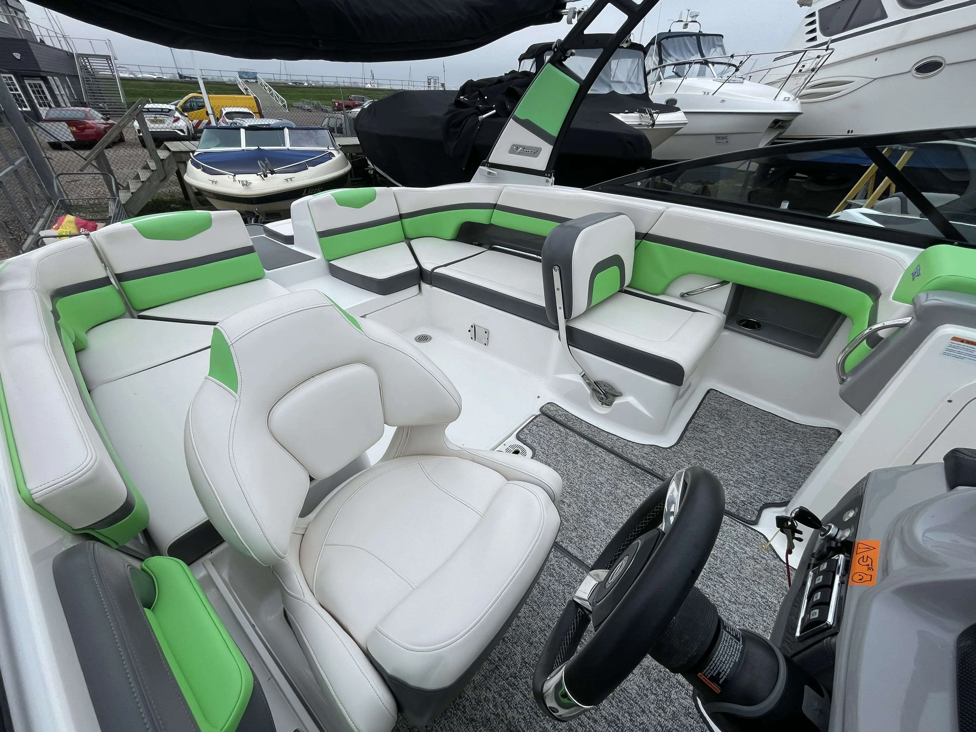 2018 Chaparral 223 vortex vxr