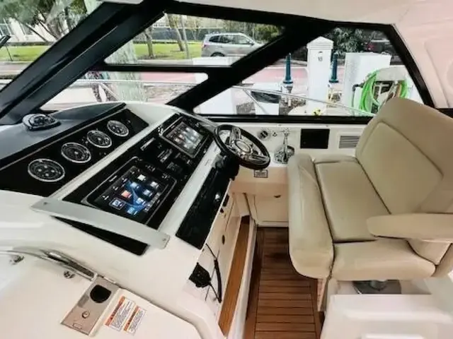 Sea Ray 450 Sundancer