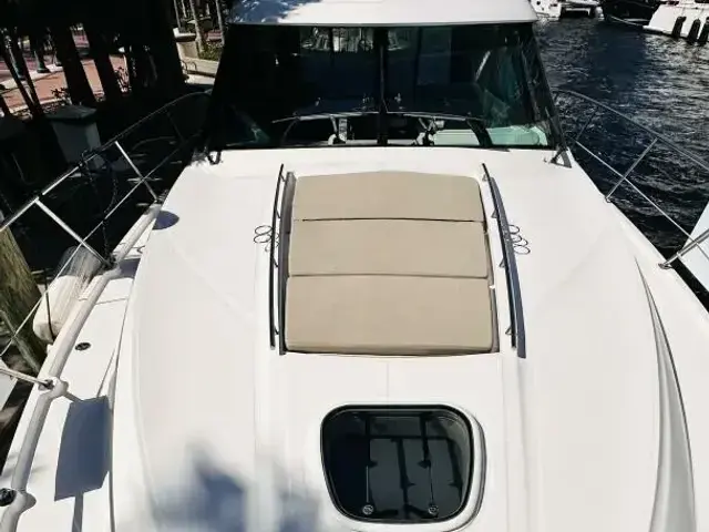 Sea Ray 450 Sundancer