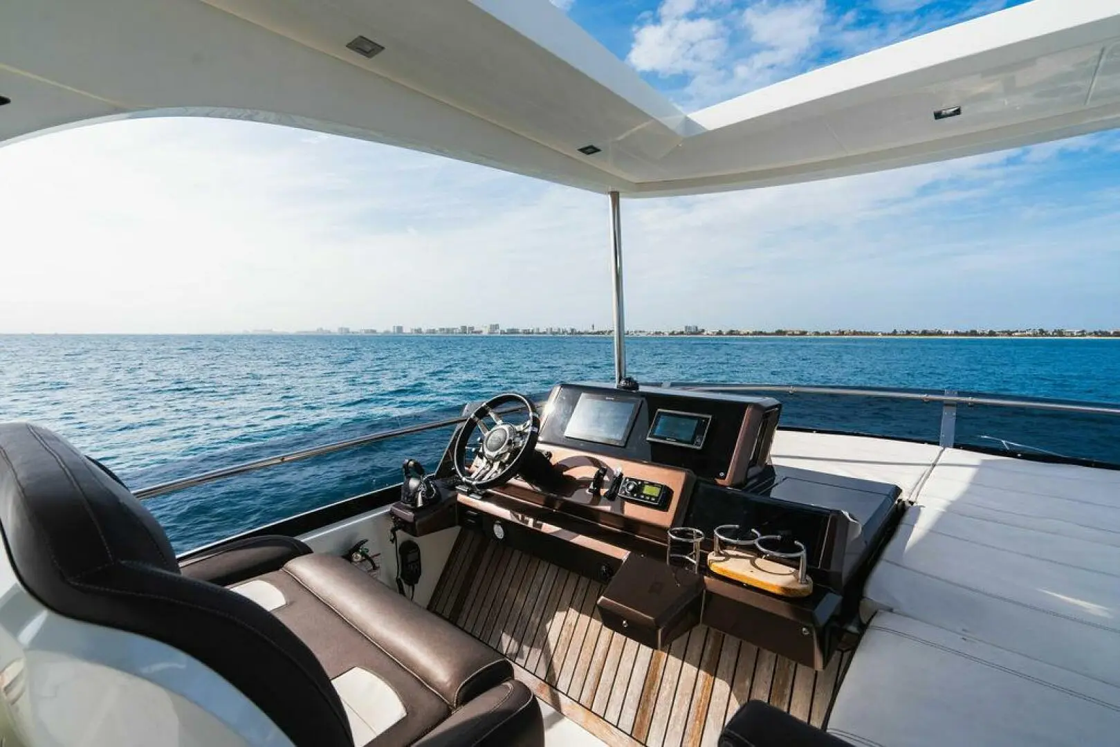 2019 Galeon 550 fly