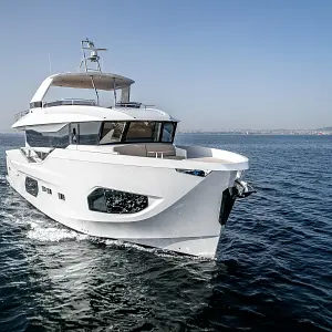 2025 Numarine 72'