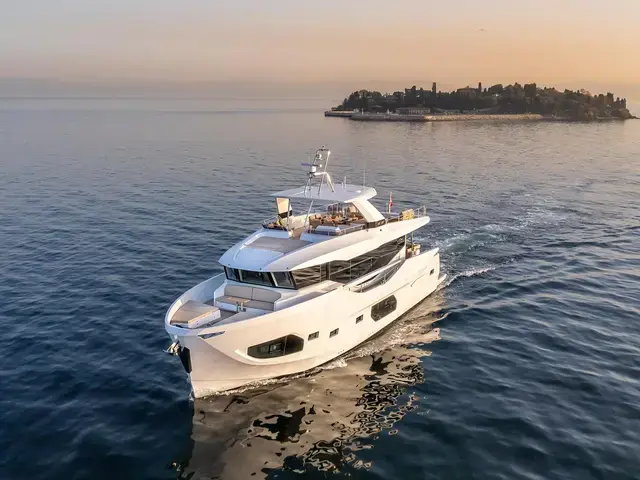 Numarine 72'