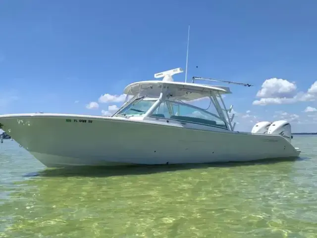 Cobia Boats 330 Dual Console