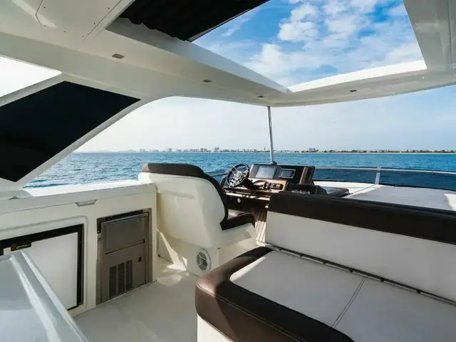 Galeon 550 Fly