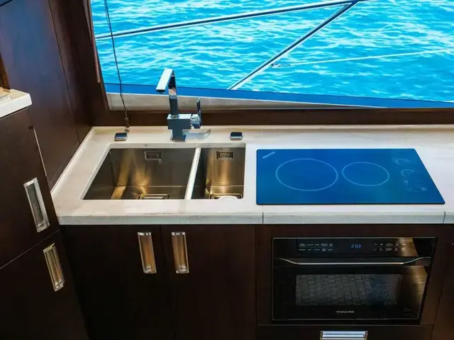 Galeon 550 Fly