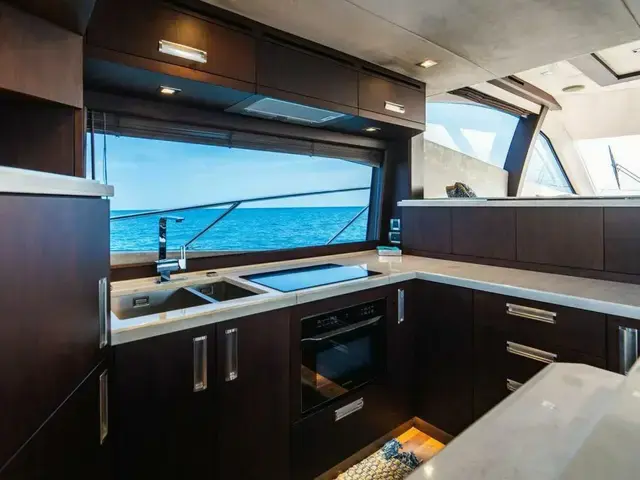 Galeon 550 Fly