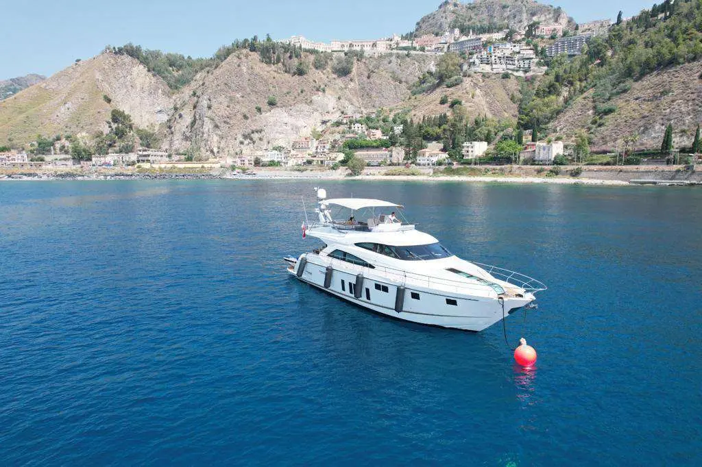 2016 Fairline squadron 65