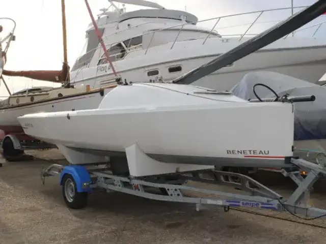 Beneteau First 18