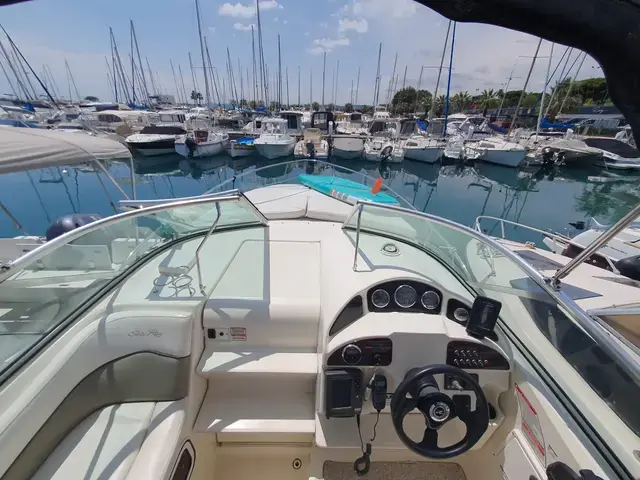 Sea Ray 275 Sundancer