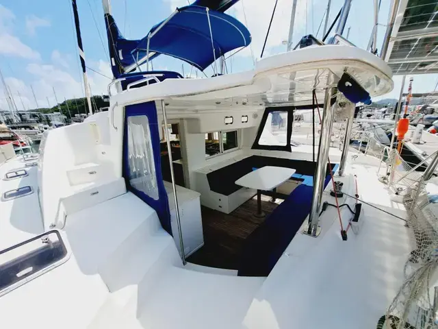 Lagoon 440 Owner's version