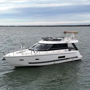 2011 Sealine F42