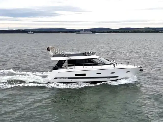 Sealine F 42