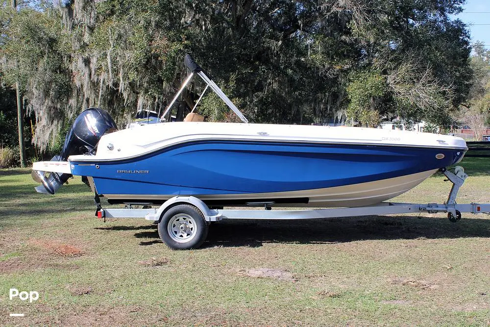 2023 Bayliner dx 2000