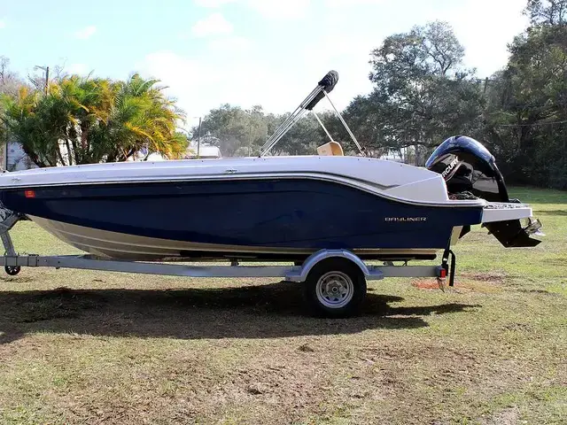 Bayliner Dx 2000