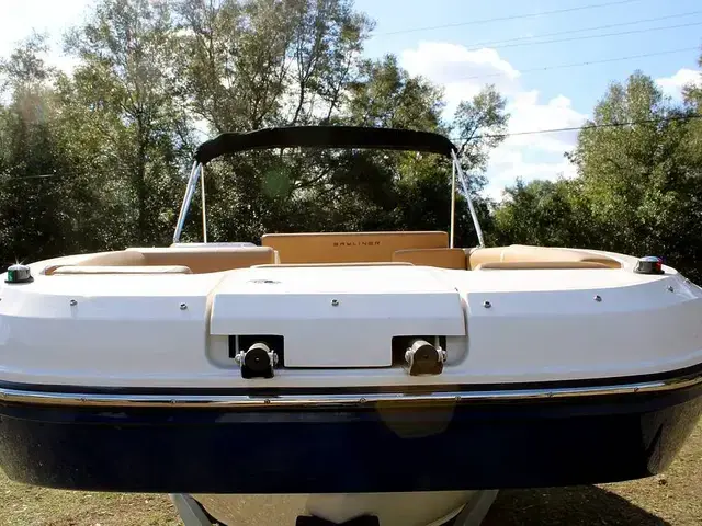 Bayliner Dx 2000