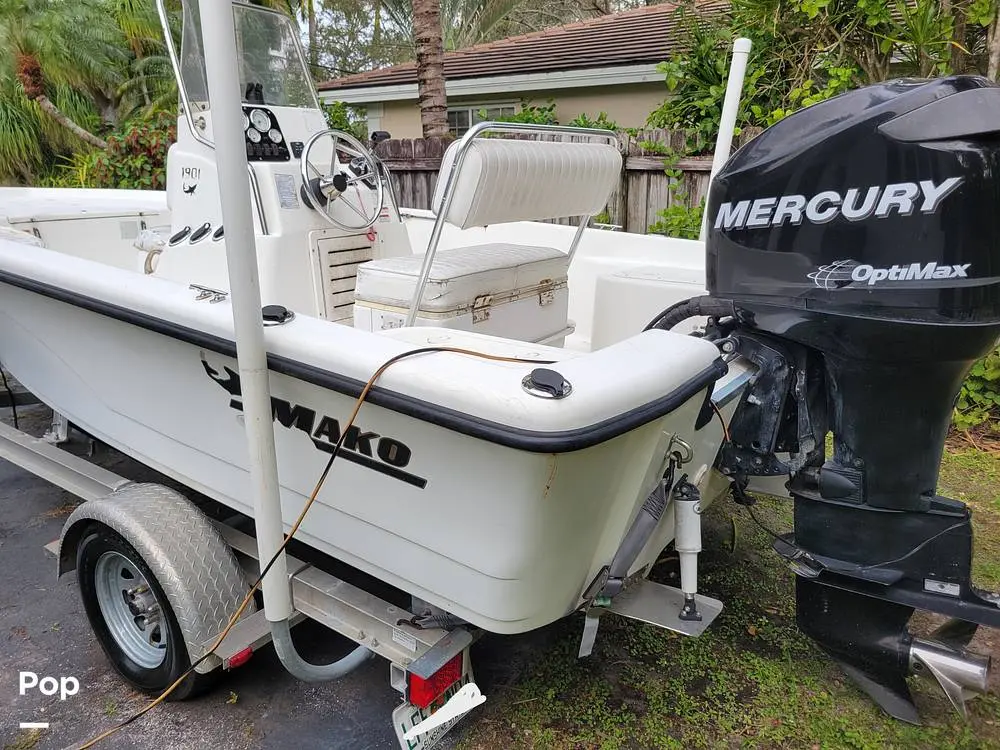 2009 Mako 1901 tunnel inshore