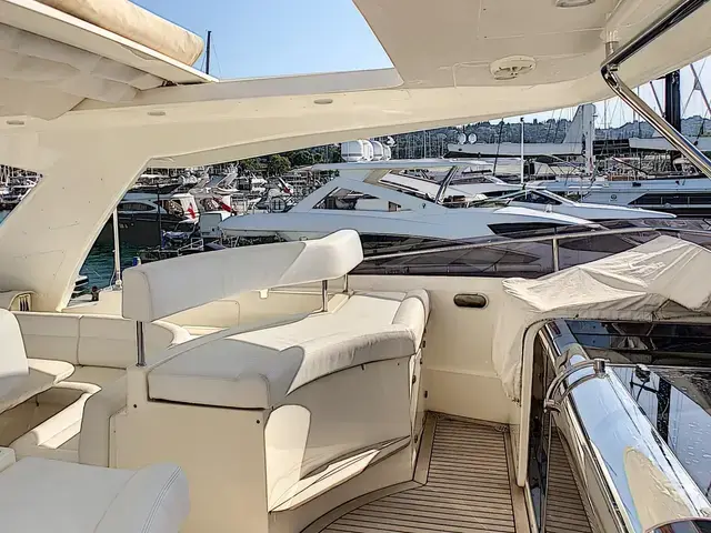 Ferretti Yachts Custom Line CL 97