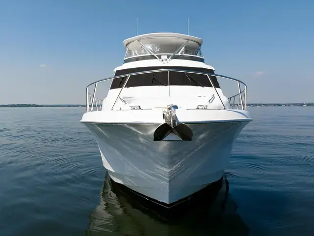 Hatteras 63'