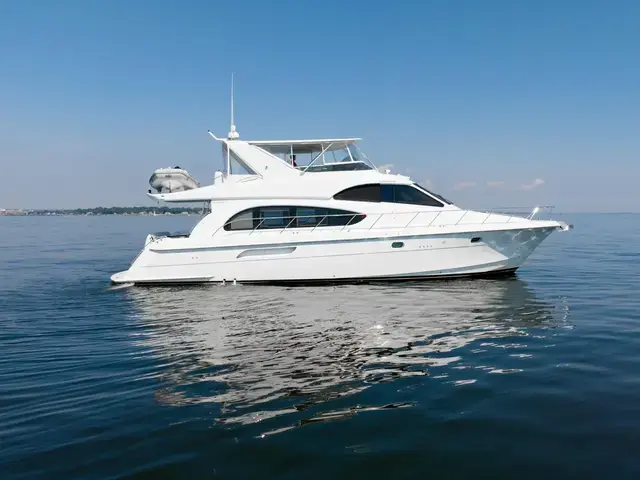 Hatteras 63'