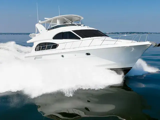 Hatteras 63'